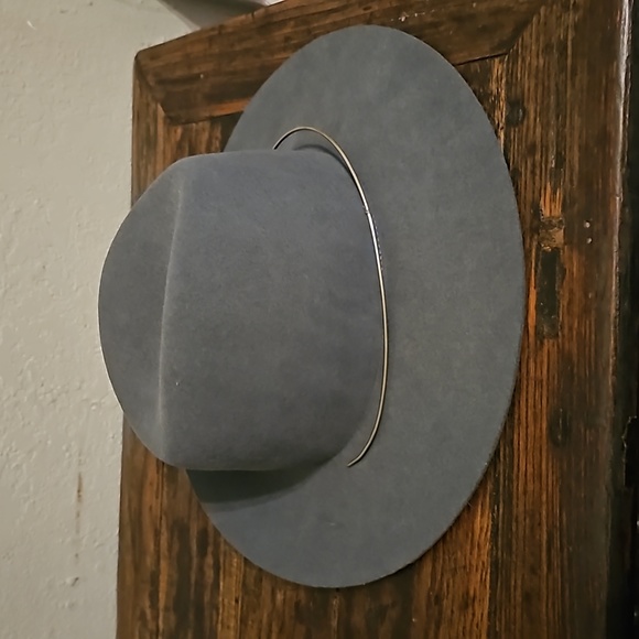 Janessa Leone grey wood Fedora main image 10